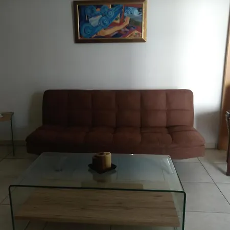 One Bedroom شقة لارنكا