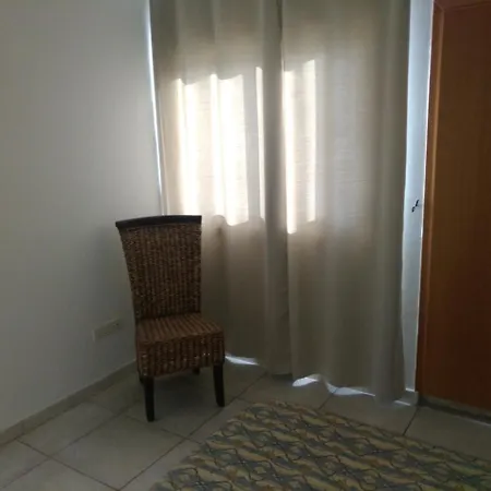 شقة One Bedroom لارنكا