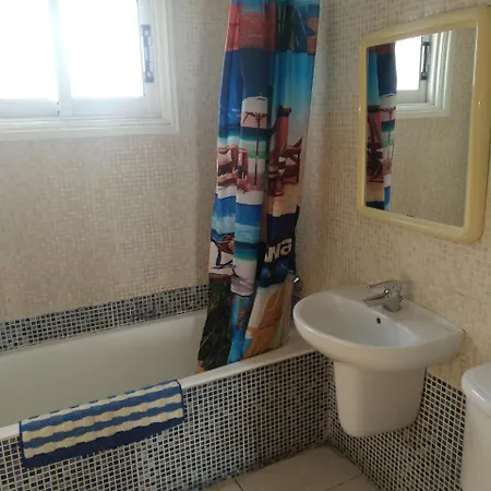 One Bedroom شقة لارنكا
